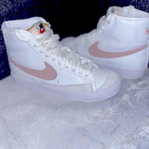 Nike Blazer Mid '77